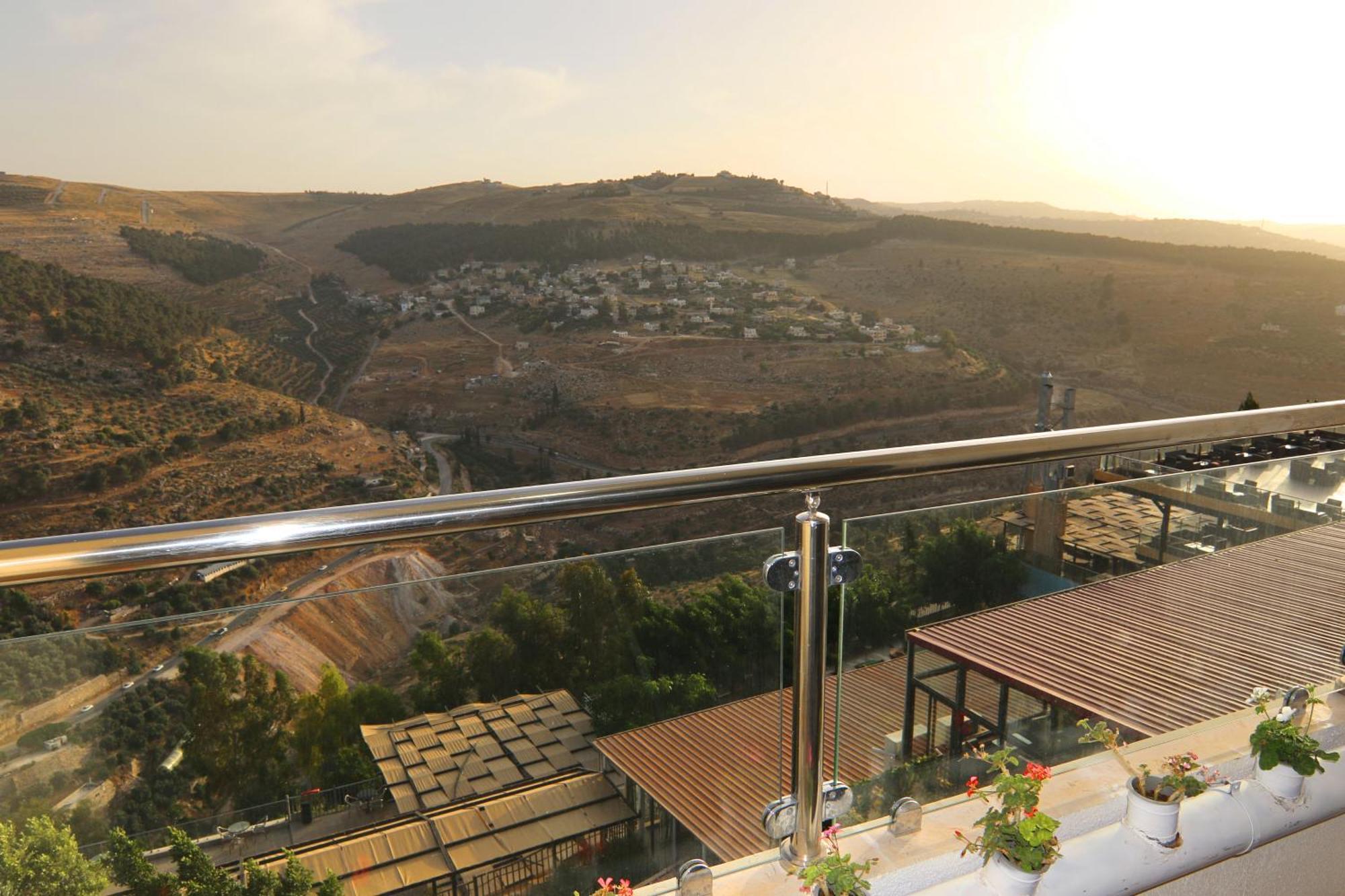 Sindyan Resort Amman Exterior foto