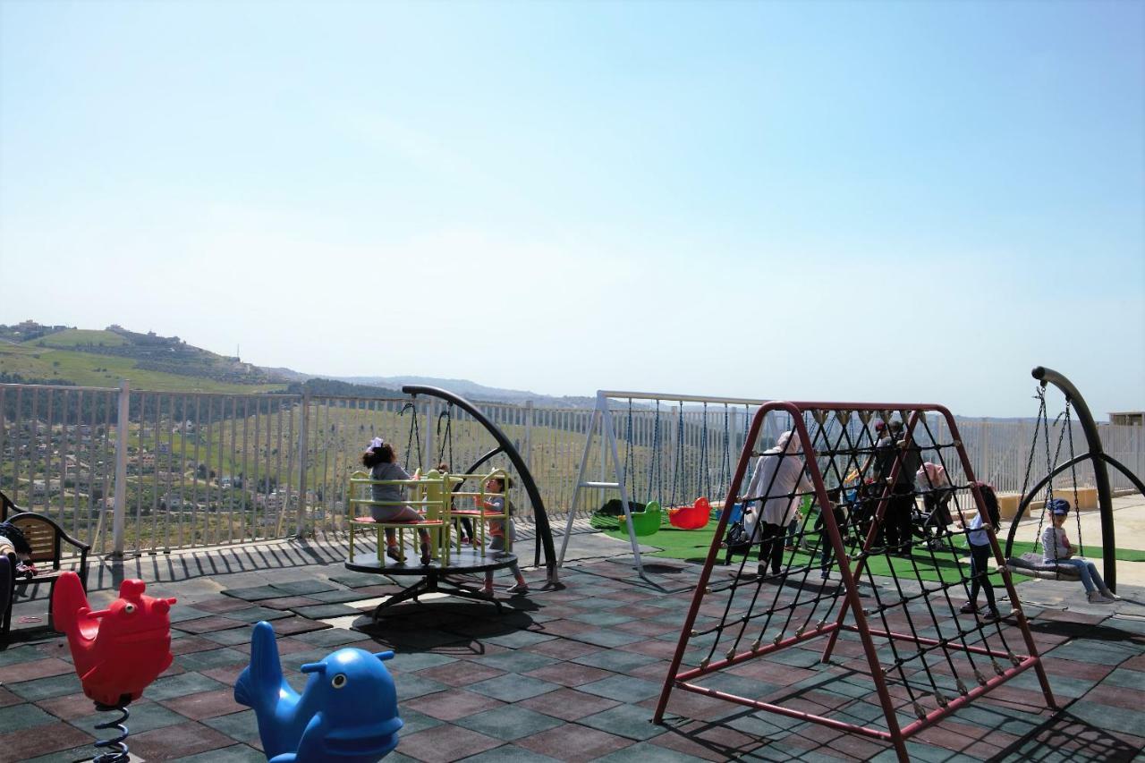 Sindyan Resort Amman Exterior foto
